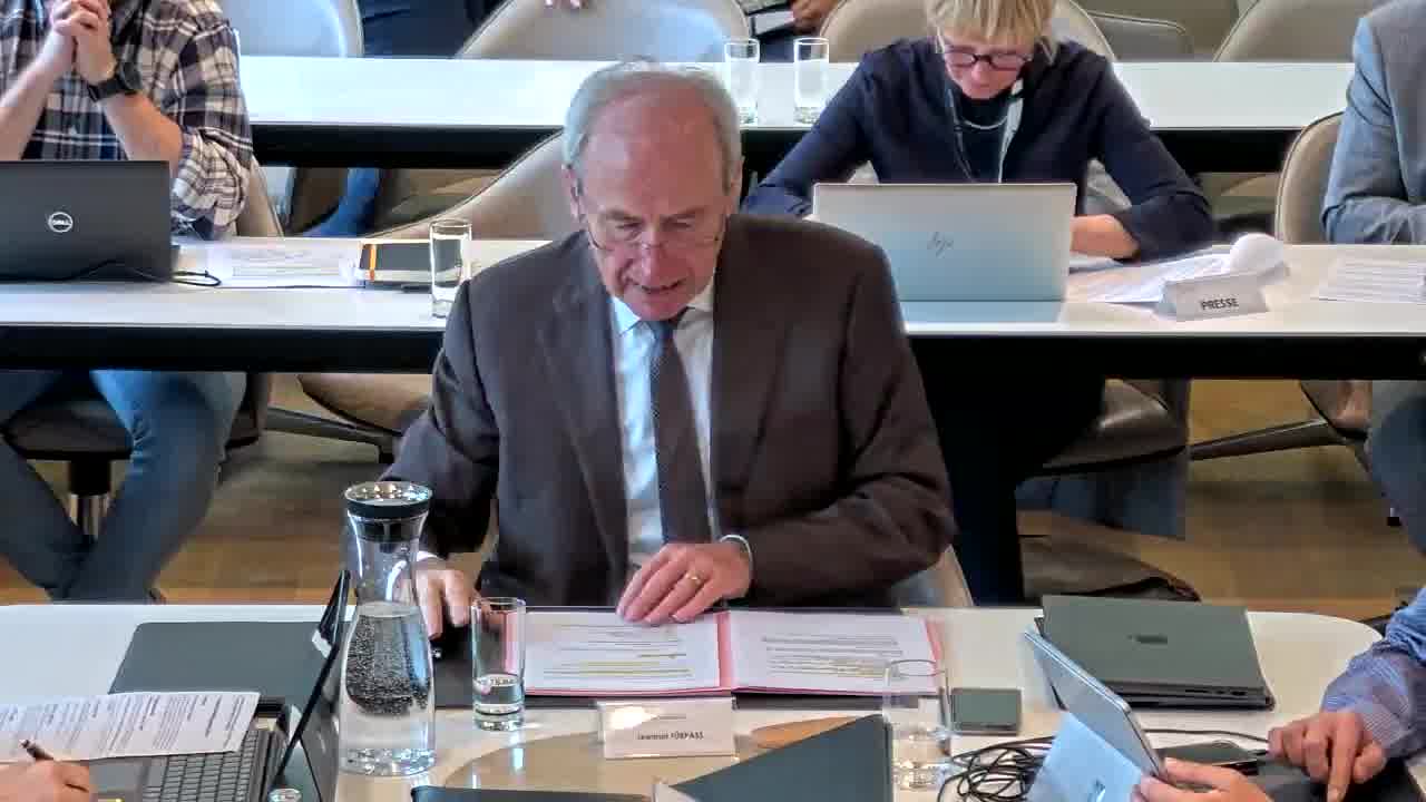 7c & 7d. Contrats et conventions - (c) Contrat de location de toiture du « Foyer Duerfplatz » - SUDenergie S.A - (d) Contrat de location de toiture du « Chalet Scout » - SUDenergie S.A.